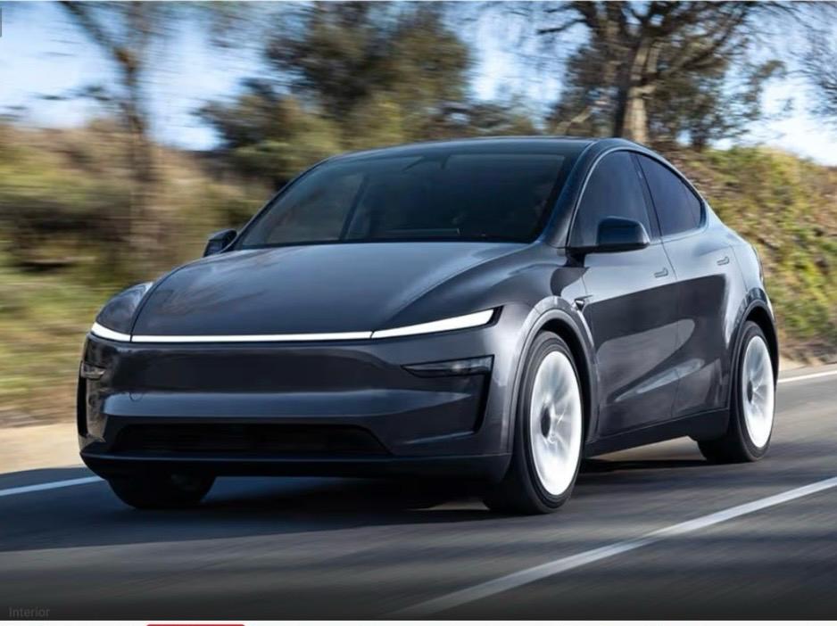 🔹 Tesla Model Y Chauffeur Service — Premium Eco-Friendly Ride